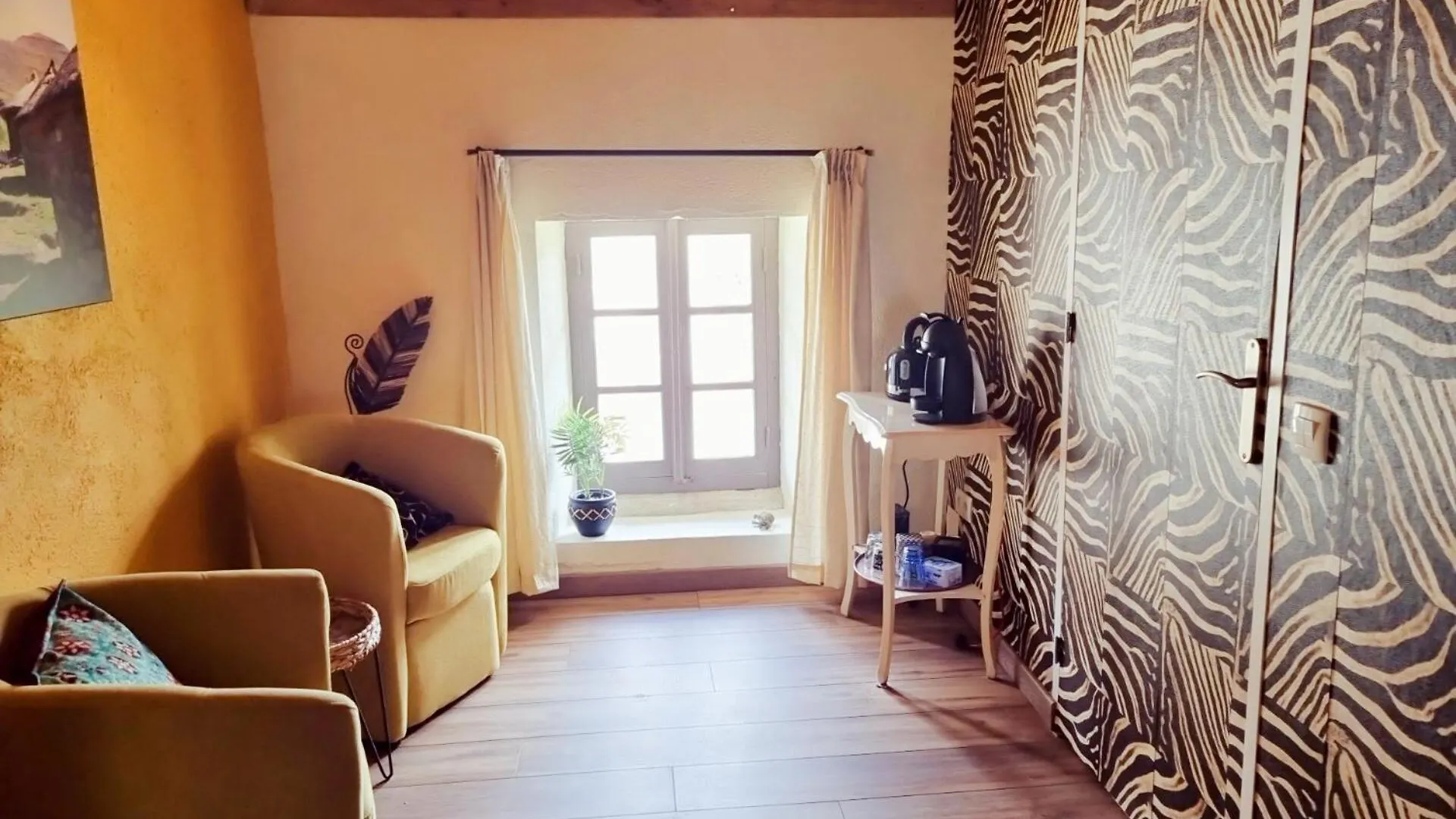 Chambres D'Hotes La Fougeraie Malvières Bed & Breakfast